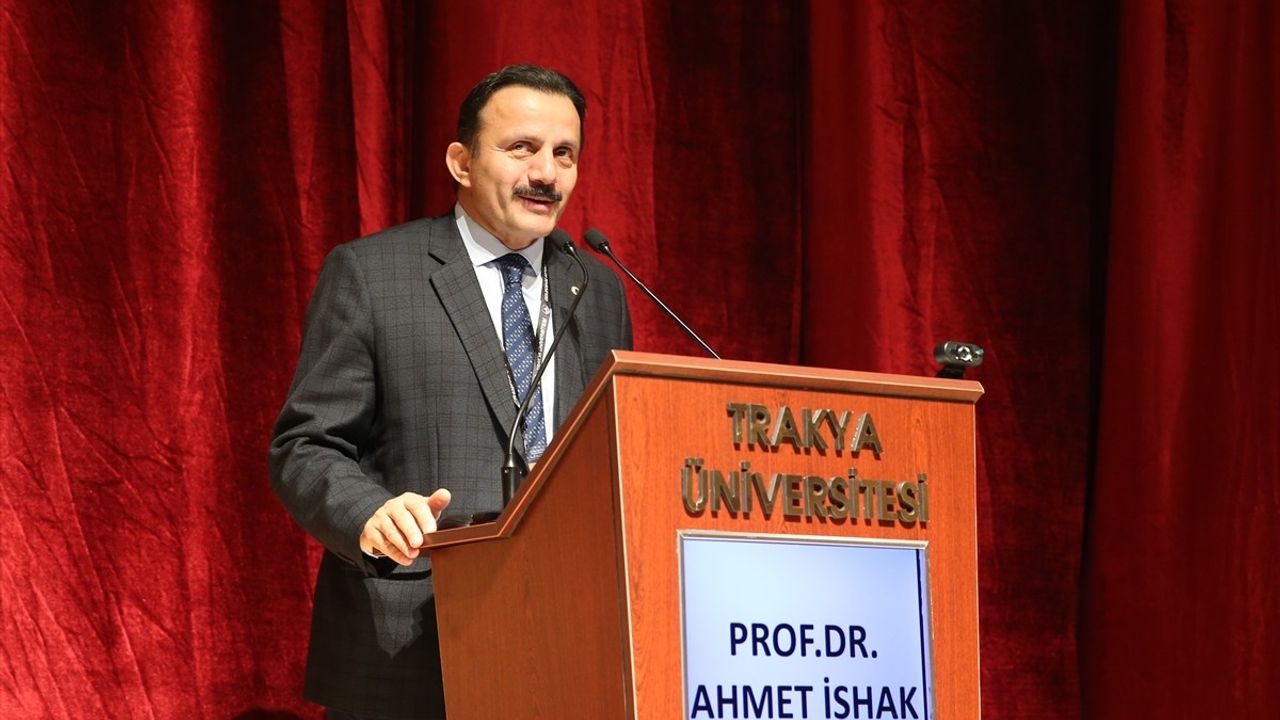 Edirne'de 'Tarihsel ve Aktüel Boyutlarıyla Selefi Anlayışlar Sempozyumu' başladı