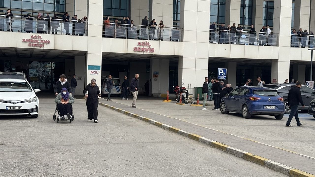 Edirne Sultan 1. Murat Devlet Hastanesinde kısa devre kaynaklı yangına müdahale