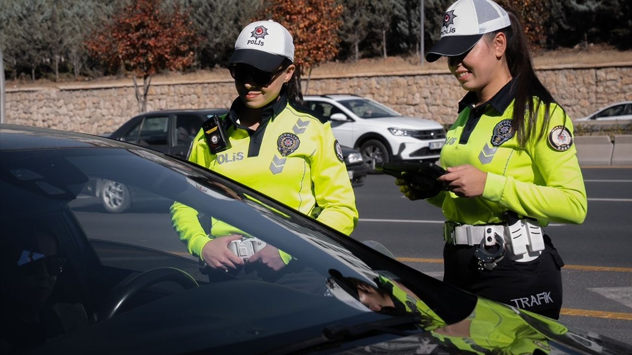 EGM, 2023'ten bu yılın ilk 9 ayına kadar 207 milyon 353 bin 46 araç ve sürücüsünü denetledi