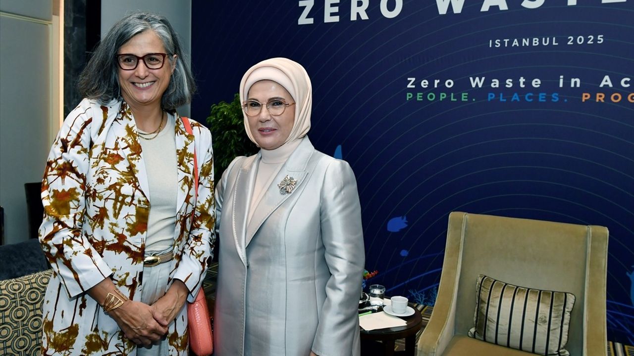 Emine Erdoğan ile BM-Habitat İcra Direktörü Anaclaudia Rossbach İstanbul'da Görüştü: Gazze'nin Yeniden İmarı ve Bölge Ofisi Görüşüldü