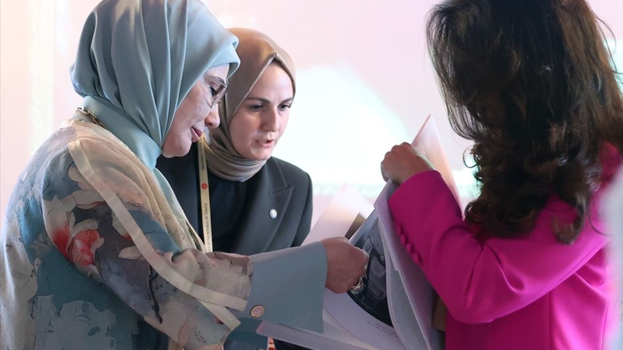 Emine Erdoğan, Kuveyt'te Al Salam Sarayı (Barış Sarayı) Müzesi'ni Ziyaret Etti