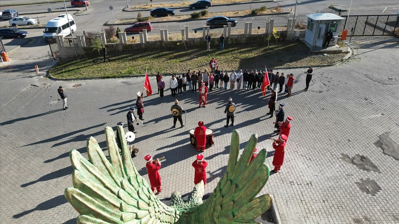 Erzurum'da 40 şehit, gazi ve polis çocuğu Palandöken, Narman ve Uzundere'yi gezdi
