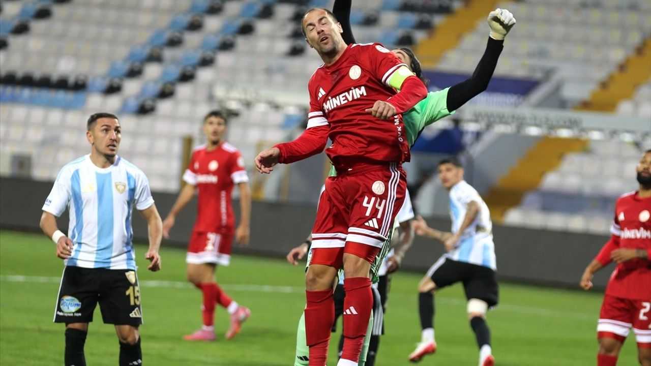 Erzurumspor FK, Trendyol 1. Lig 11. haftasında Eminevim Ümraniyespor'u 2-0 yendi