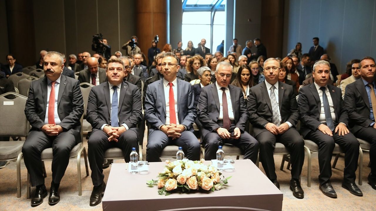 Eskişehir'de "Geleceğin Mesleki Eğitimi Çalıştayı" düzenlendi