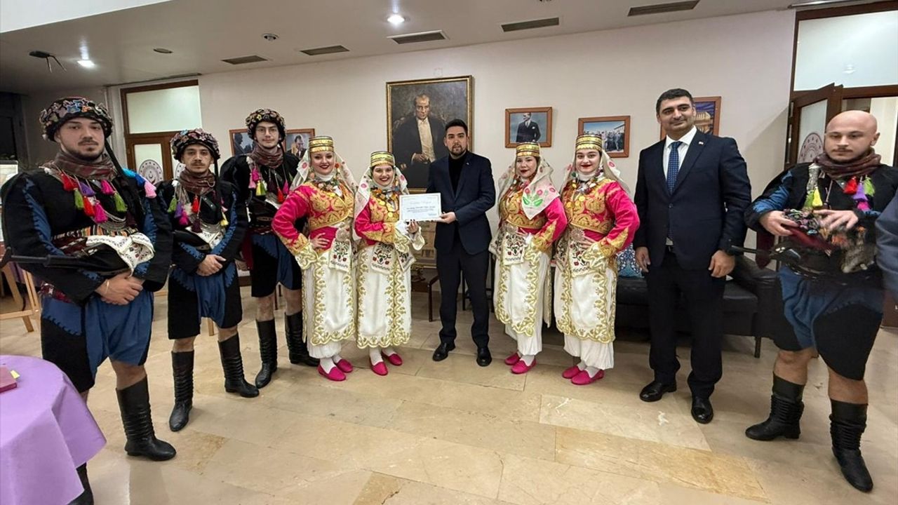 Etiler Huzurevi'nde Cumhuriyetin 102. yılına özel "Cumhuriyet Balosu" düzenlendi