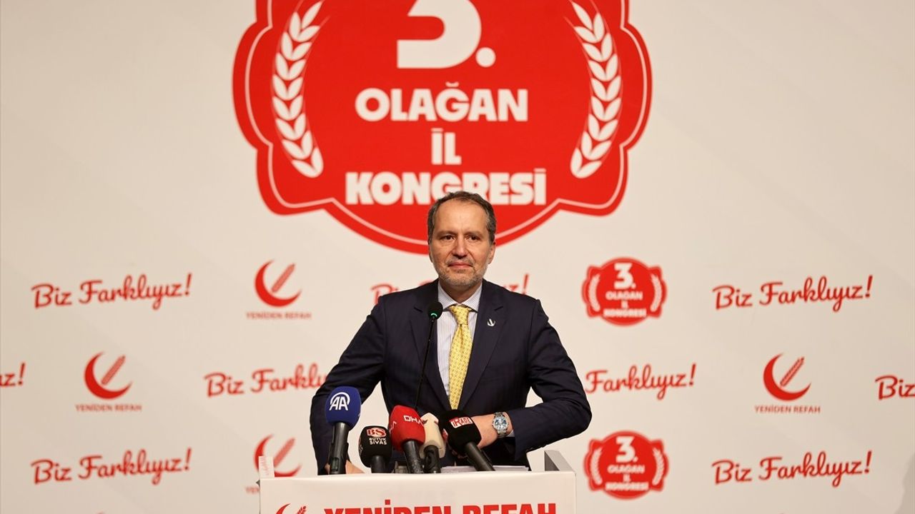 Fatih Erbakan Sivas İl Kongresinde Filistin ve Uluslararası Sorumluluklara Vurgu yaptı