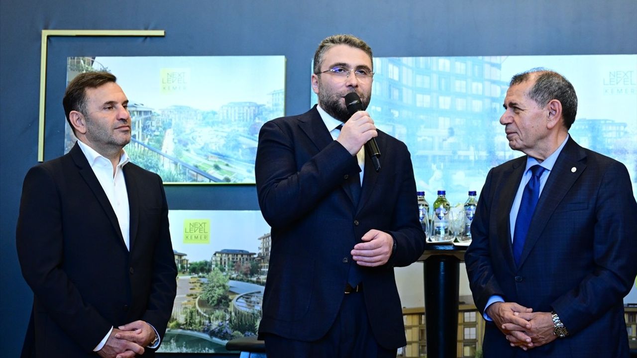 Galatasaray Başkanı Özbek, Next Level Kemer tanıtımında sponsorluk ve iş birliğini değerlendirdi
