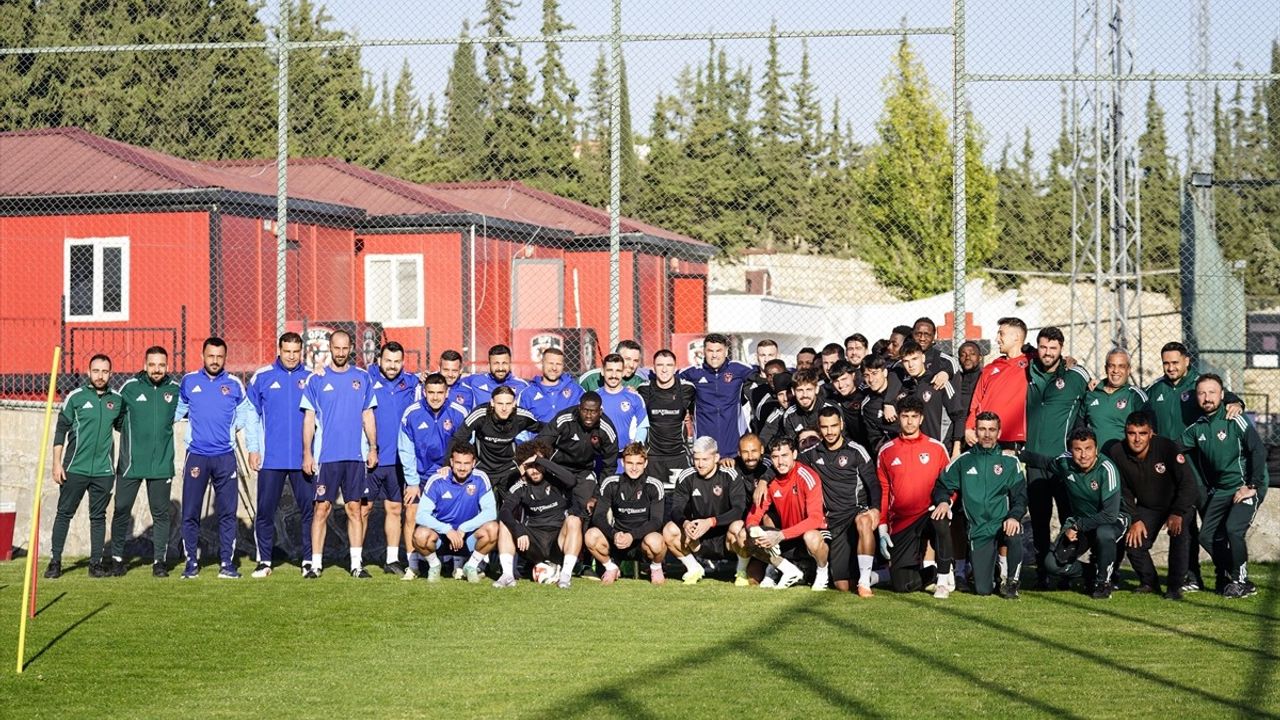 Gaziantep FK, Hesap.com Antalyaspor Maçı Öncesi Hazırlıklarını Sürdürdü