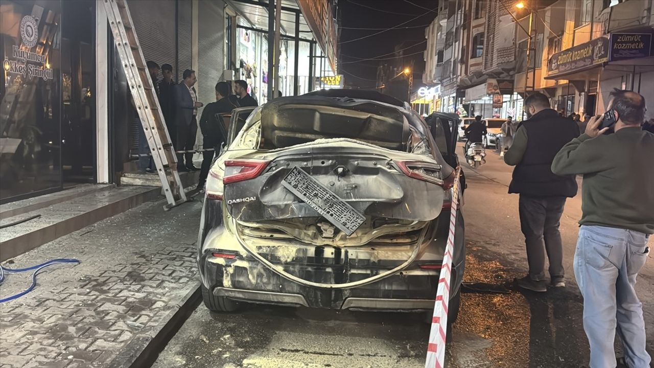 Gaziantep'te park halindeki otomobilde piknik tüpü patlaması: 1 yaralı