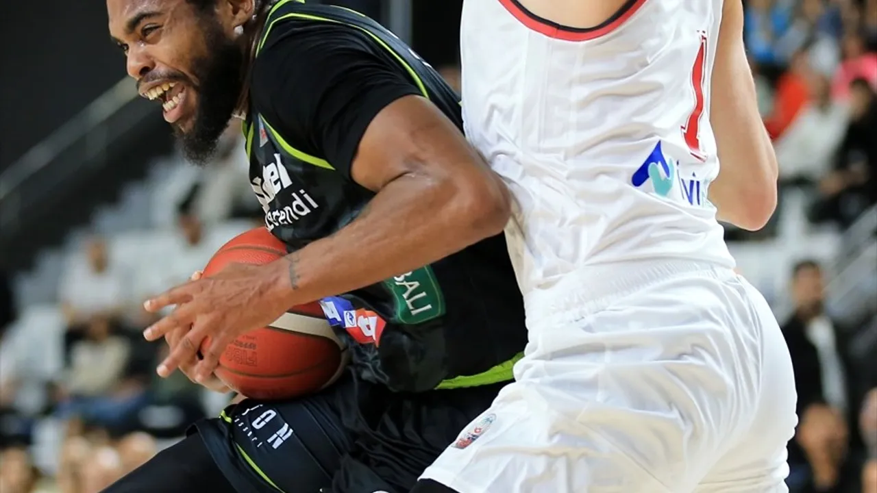 Glint Manisa Basket, 5. haftada Yukatel Merkezefendi Belediyesi Basket'i 88-79 mağlup etti