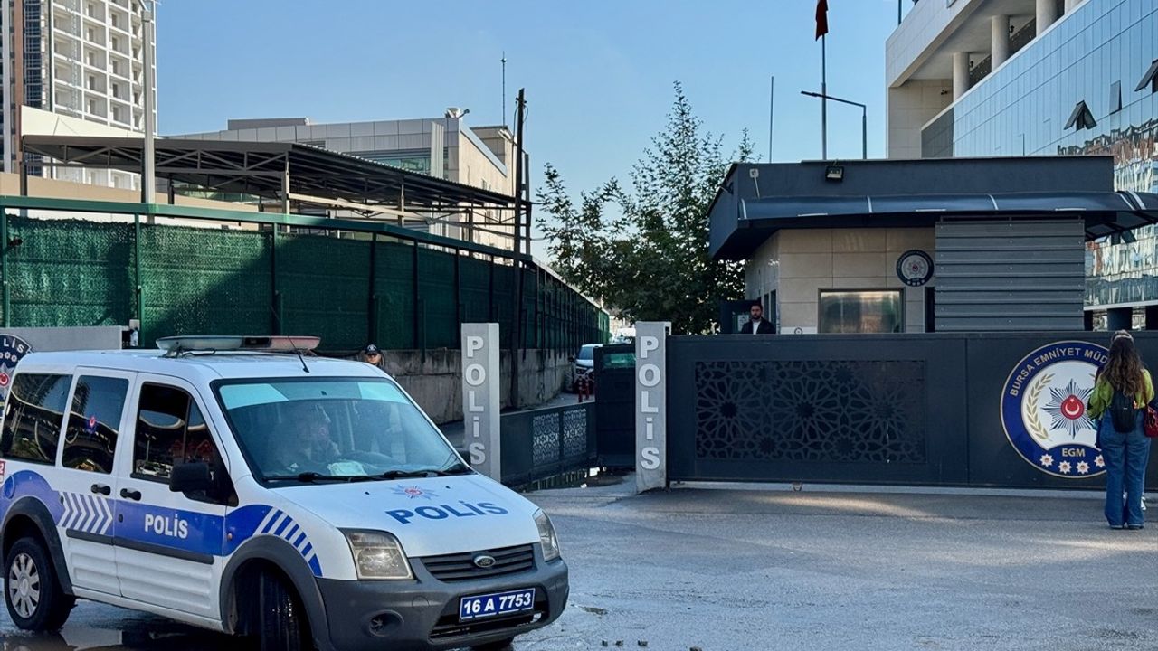 Eski Nilüfer Belediye Başkanı Turgay Erdem ile 21 şüpheli rüşvet ve örgüt suçlamasıyla gözaltında