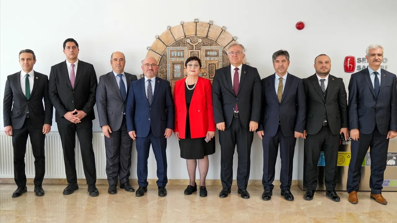 Hacettepe Üniversitesi Eğitim Fakültesi'ne ISO 9001 Kalite Yönetim Sistemi Belgesi verildi