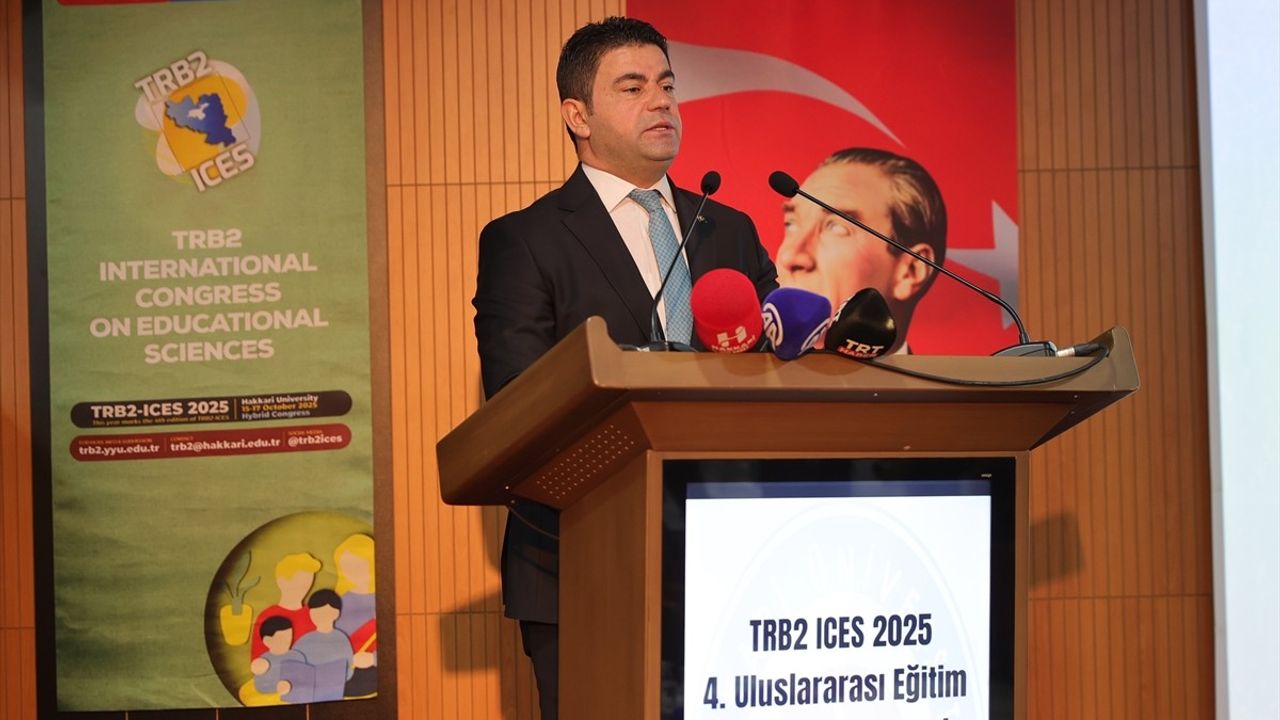 Hakkari'de 'Aile ve Eğitim' Temalı TRB2 4. Uluslararası Eğitim Bilimleri Kongresi Başladı