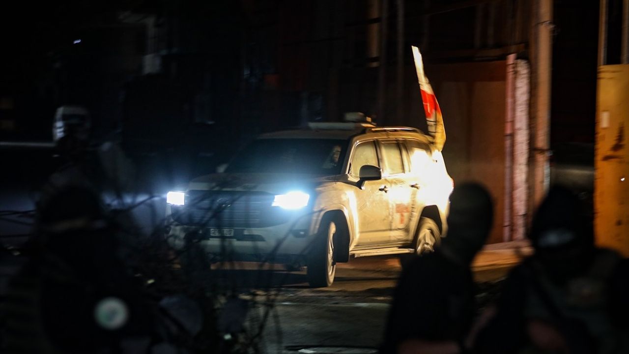 Hamas: 2 İsrailli Esirin Cenazesi Bu Akşam Yerel Saatle 22.00'de Teslim Edilecek