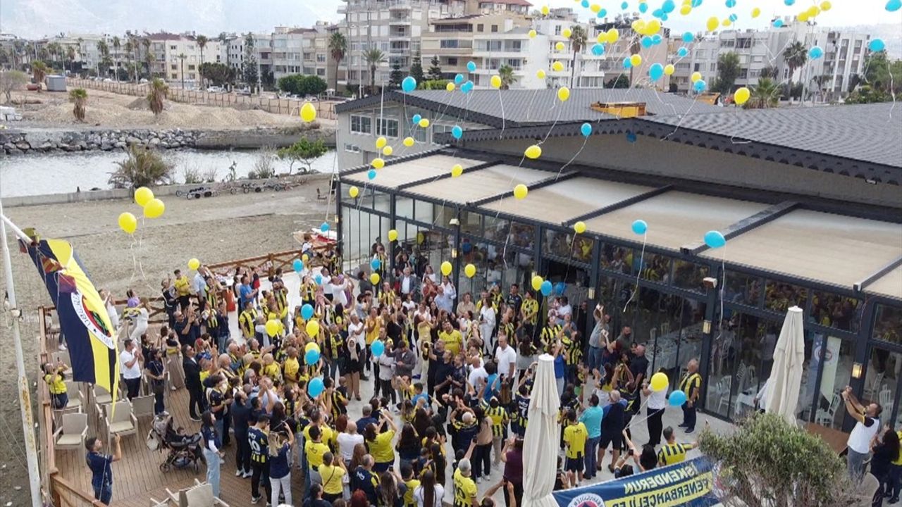 Hatay'da Kanseri Yenen 3 Yaşındaki Fenerbahçeli Tamer Talha İçin Sarı-Lacivert Balonlar Uçuruldu