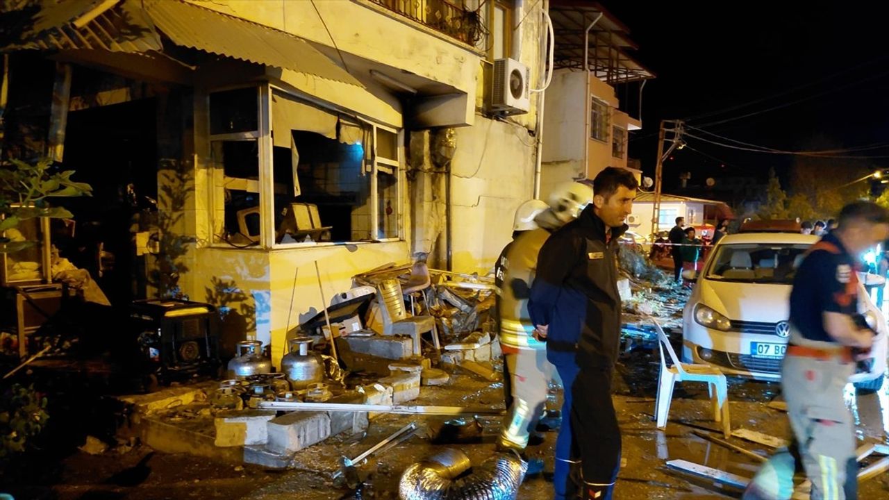 Hatay Samandağ'da fırın yangını ve tüp patlaması: 9 kişi yaralandı