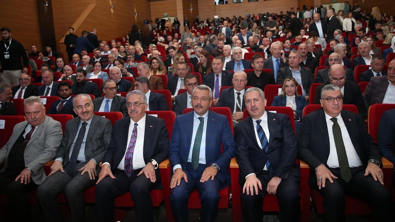 Hayati Yazıcı: Üniversiteler Olmadan Bilimsel Üretkenlikle Başarı Sağlanamaz — İyidere Lojistik Limanı Bölgesel Ticareti Hızlandıracak