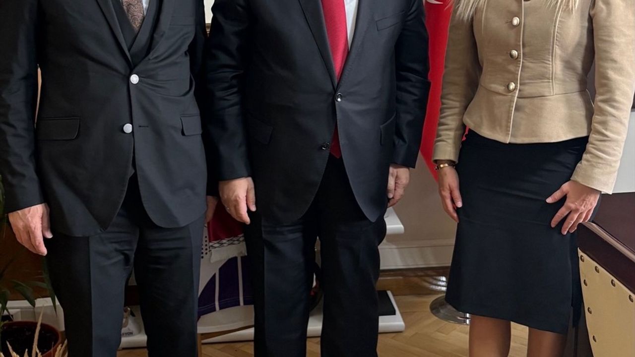 Hekimsen, 'Hekimlik Meslek Kanunu' önerileriyle Sağlık Bakan Yardımcısı ve TBMM yetkililerini ziyaret etti