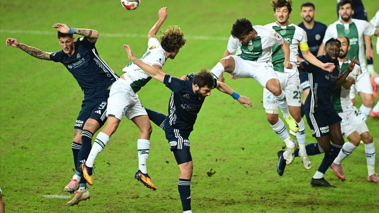 Hesap.com Antalyaspor 3-0 Bursaspor — Ziraat Türkiye Kupası'nda Antalya tur atladı