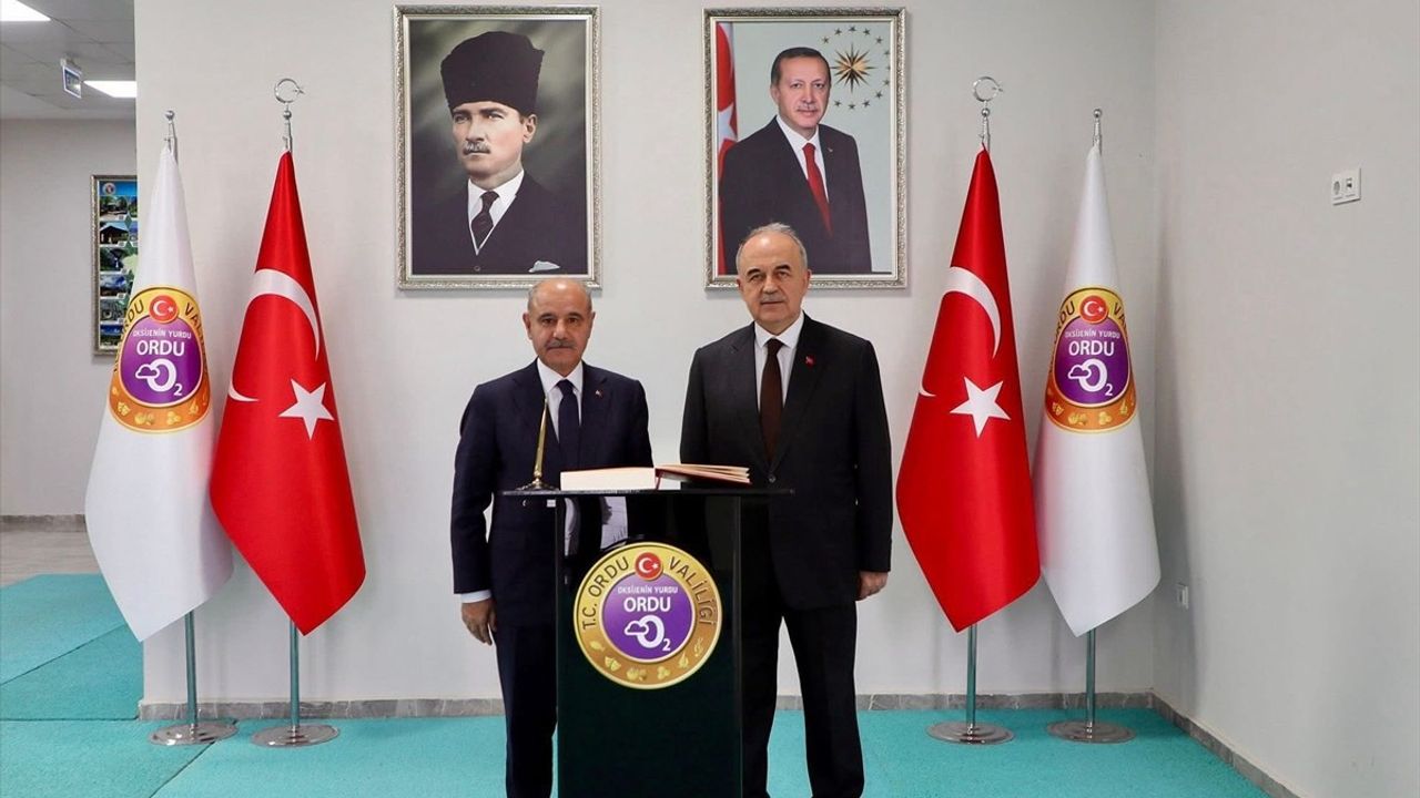 İçişleri Bakan Yardımcısı Aktaş Ordu'da Sahipsiz Sokak Hayvanları Toplantısına Başkanlık Etti