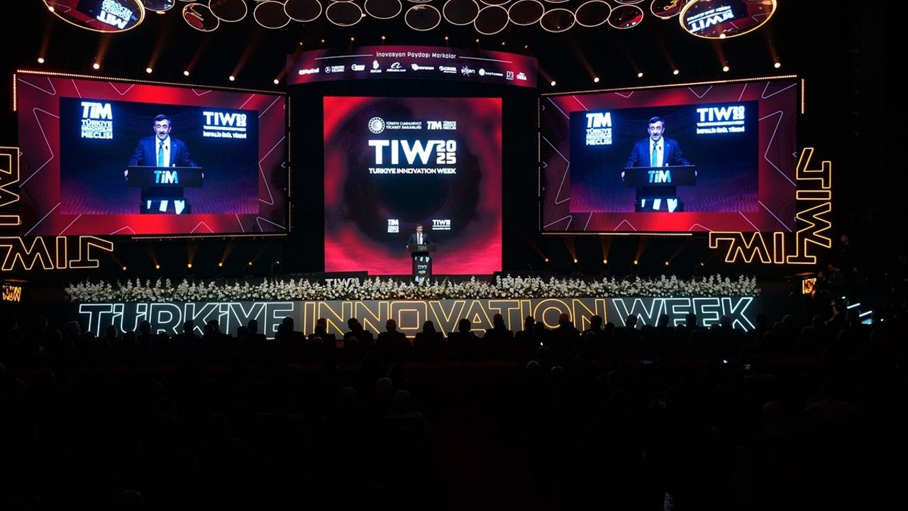 İnovaLİG Şampiyonları Ödül Töreni, Türkiye Innovation Week 2025'in kapanışında yapıldı