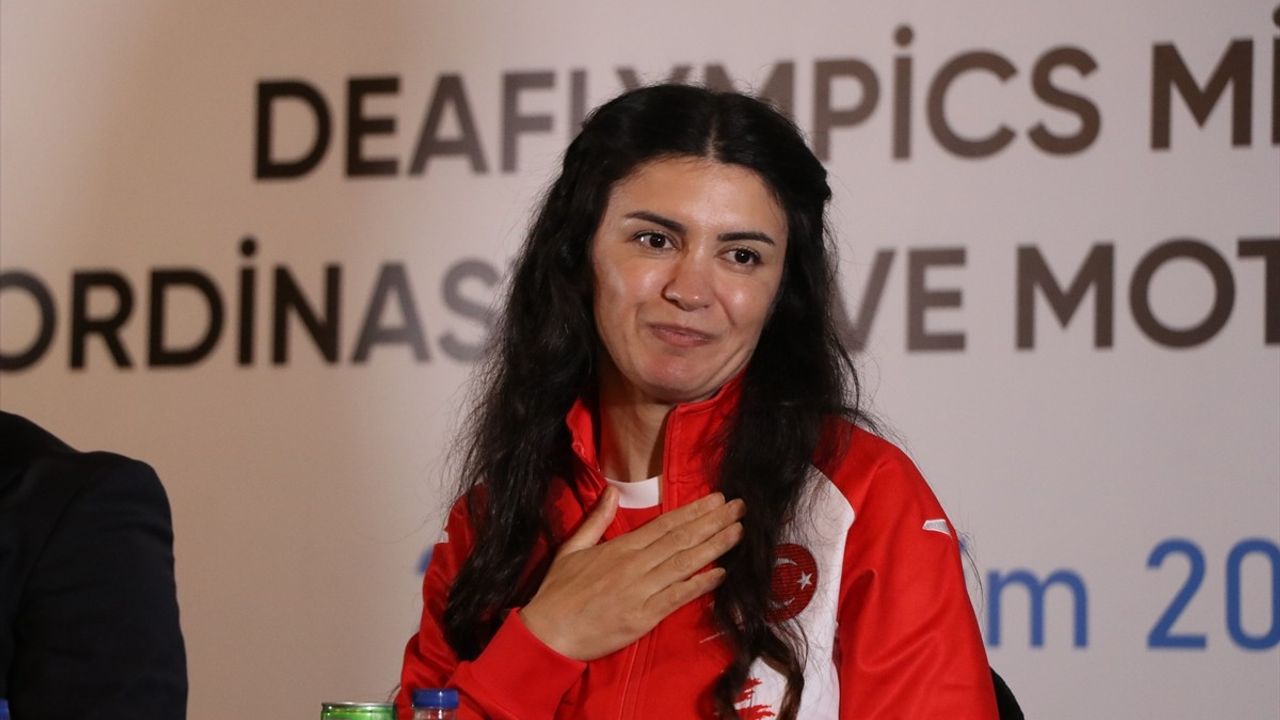 İşitme Engelliler Milli Takımları Tokyo 2025 Deaflympics İçin Motivasyon Toplantısı Düzenledi