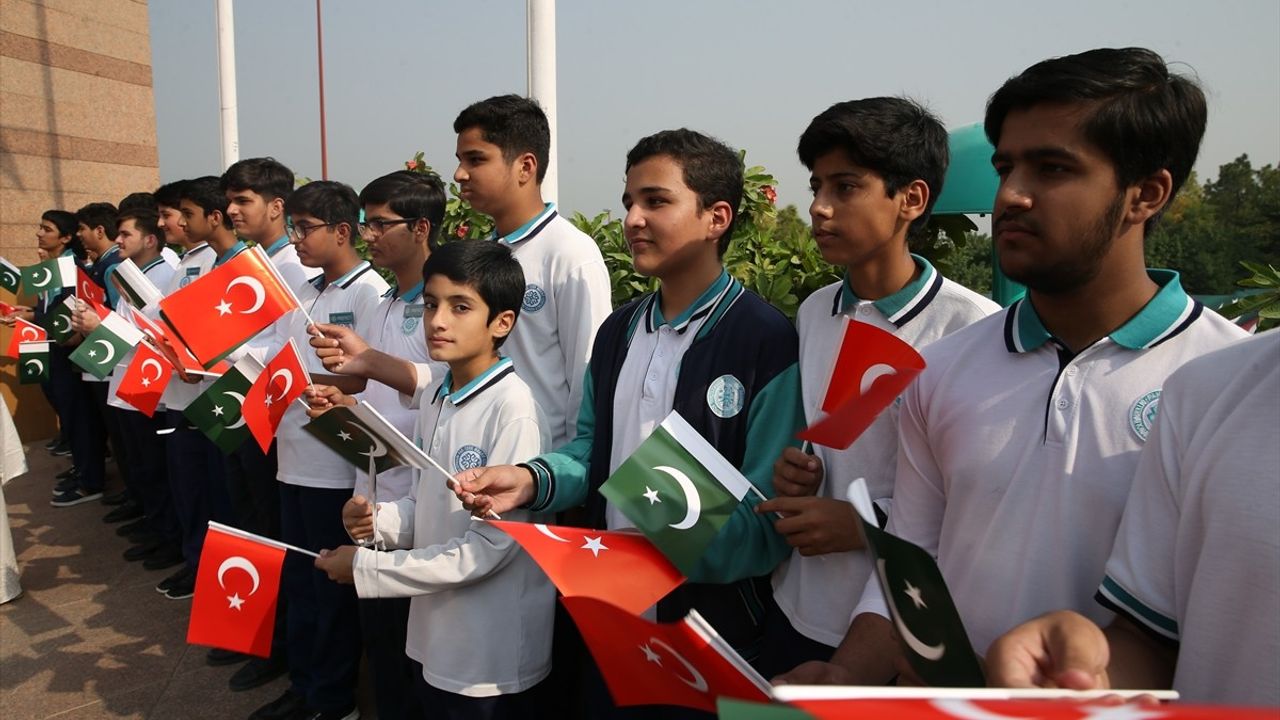 İslamabad'da 29 Ekim Töreni: Türkiye Cumhuriyeti'nin 102. Yılı Pakistan Anıtı'nda Kutlandı