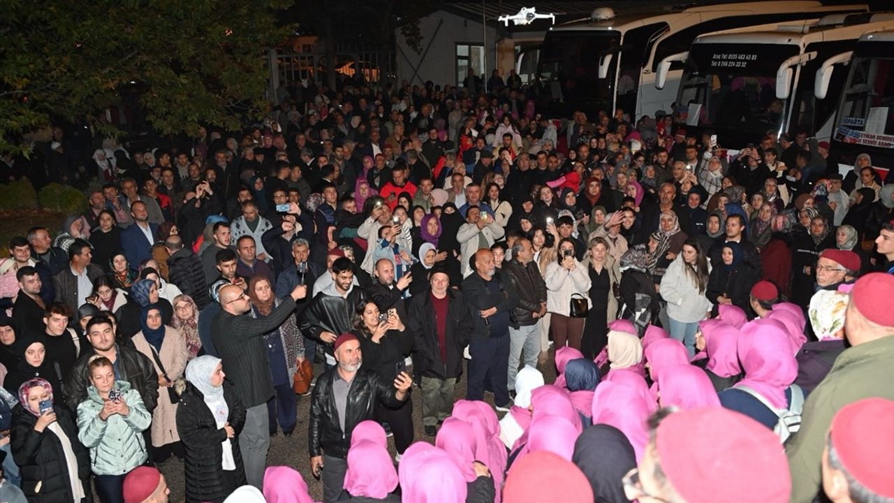 Isparta'da 194 Kişi Umreye Uğurlandı