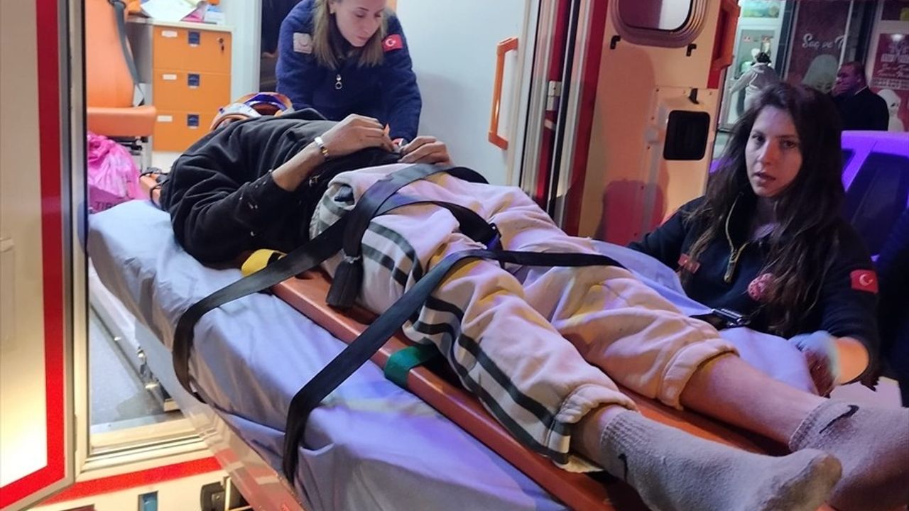 Isparta'da kamyonet ile motosiklet çarpıştı: 1 ölü, 1 ağır yaralı