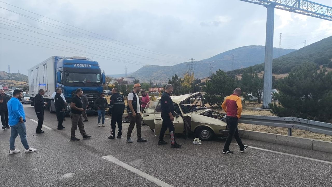 Isparta'nın Keçiborlu ilçesinde zincirleme trafik kazası: 2 ölü, 3 yaralı