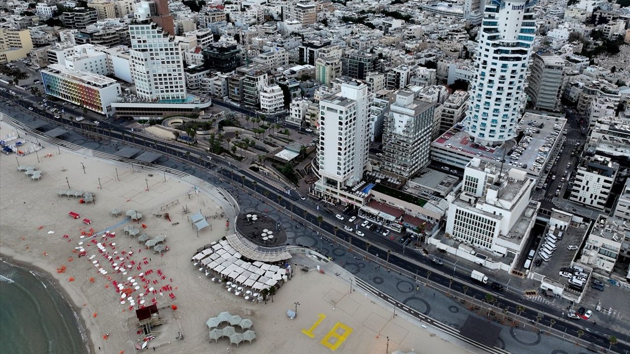 İsrail, Gazze'de teslim edilen bir İsrailli esirin cesedini teslim aldı