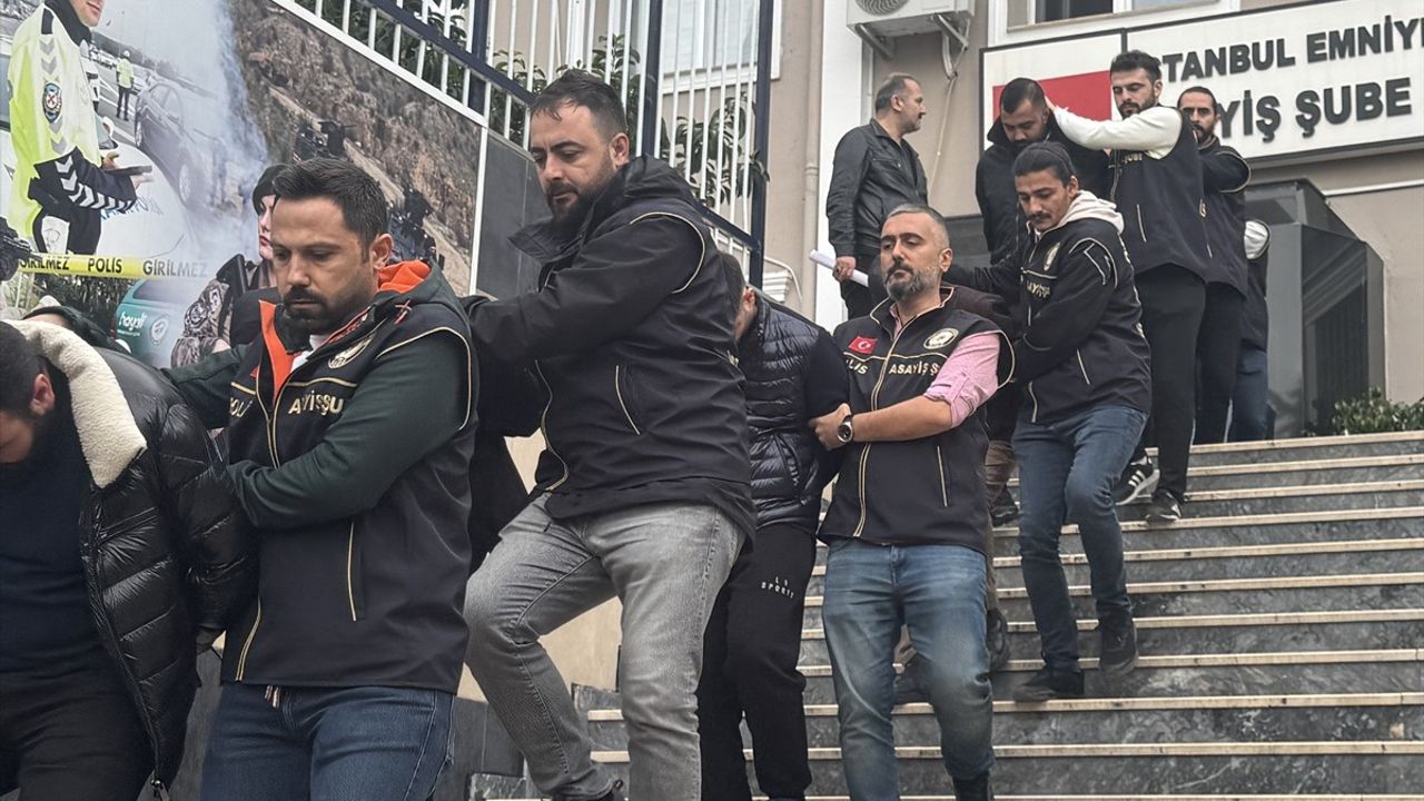 İstanbul merkezli 12 ilde 'change' operasyonu: 50 araç ele geçirildi, 74 şüpheli adliyeye sevk edildi
