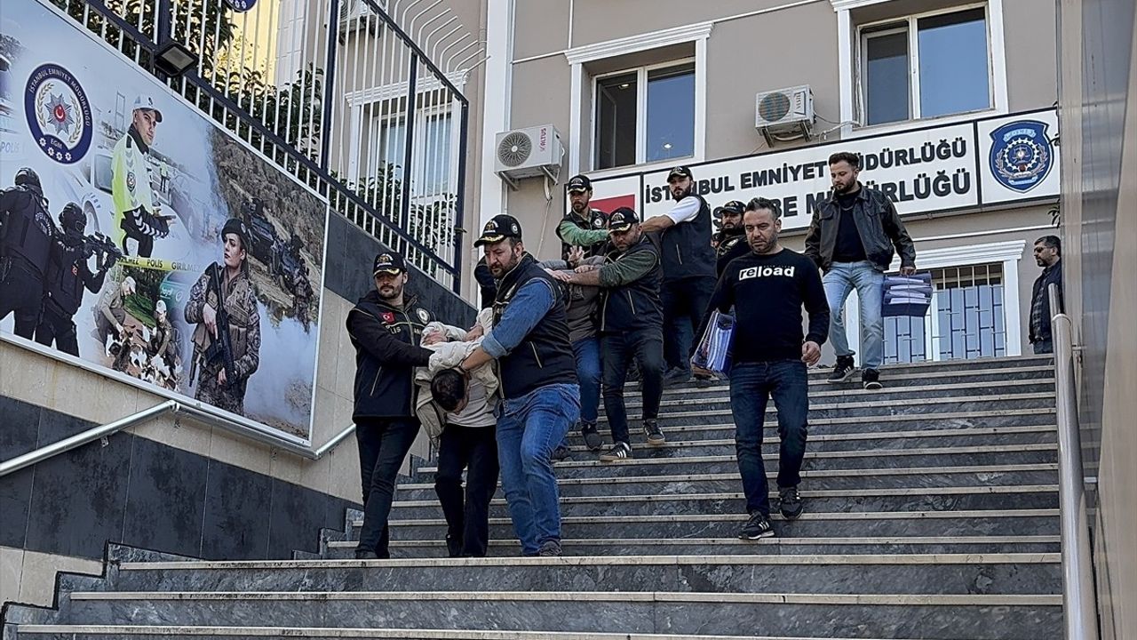 İstanbul merkezli 3 ilde düzenlenen çete operasyonlarında 62 zanlı tutuklandı