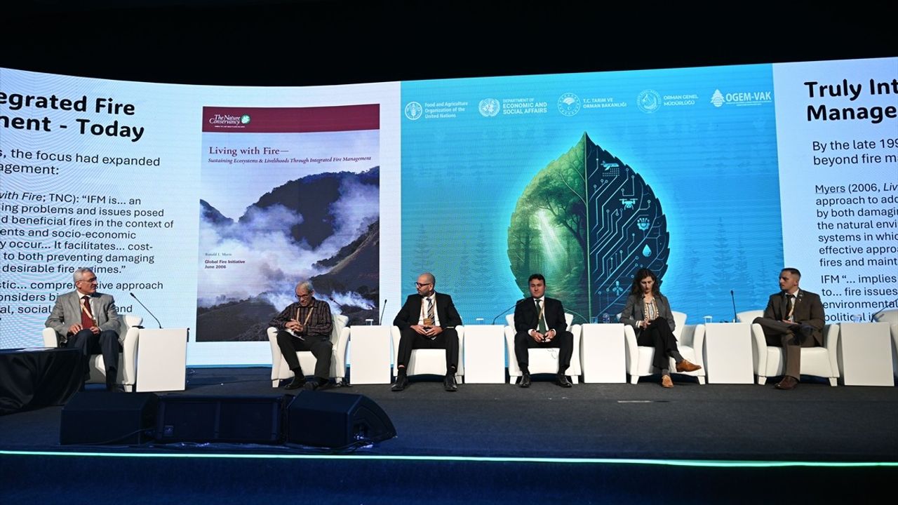İstanbul Orman İnovasyon Haftası'nda yangına dirençli ormanlar tartışıldı