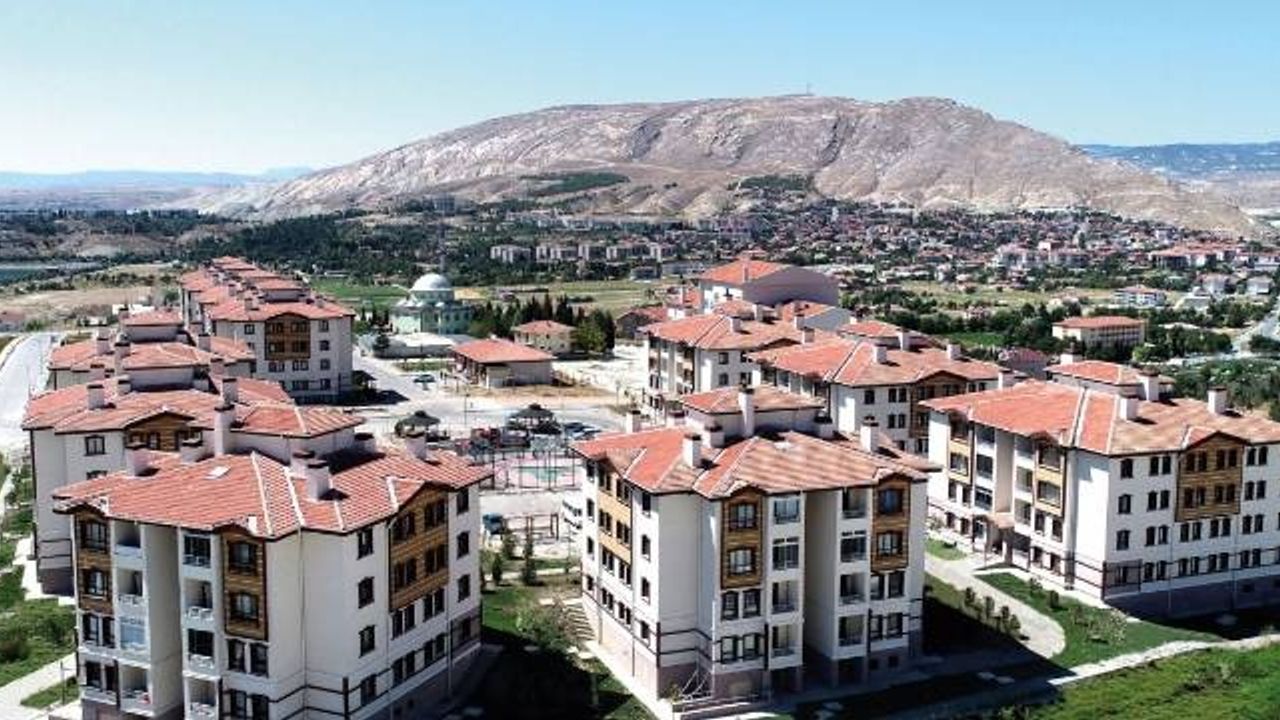 İstanbul TOKİ Kiralık Konut Projesi Detayları Netleşti: 15 Bin Ev Yarı Fiyatına Kiralanacak!