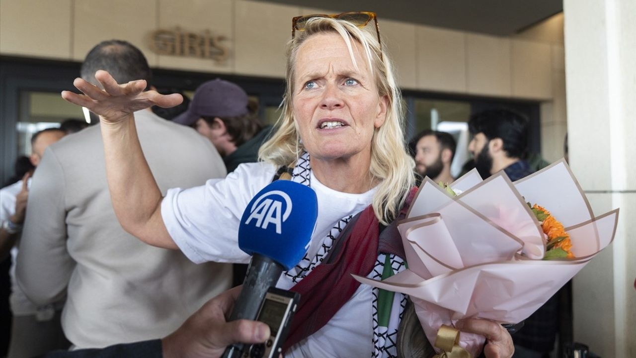 İzlandalı Müzisyen Magga Stina, Özgürlük Filosu'nda İsrail'in Hapishane Muamelesini Anlattı