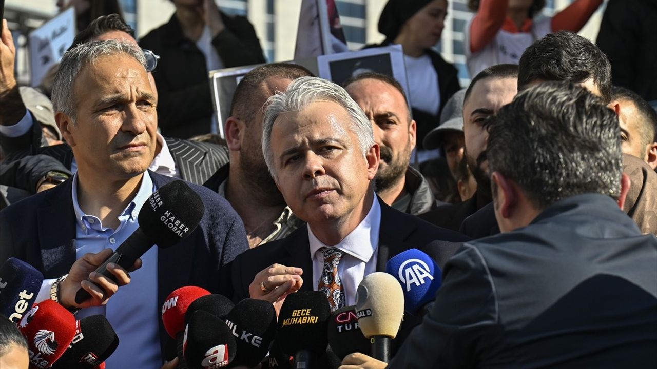 Kadıköy'de Minguzzi cinayeti davasında 2 sanığın beraatine aile ve avukattan tepki