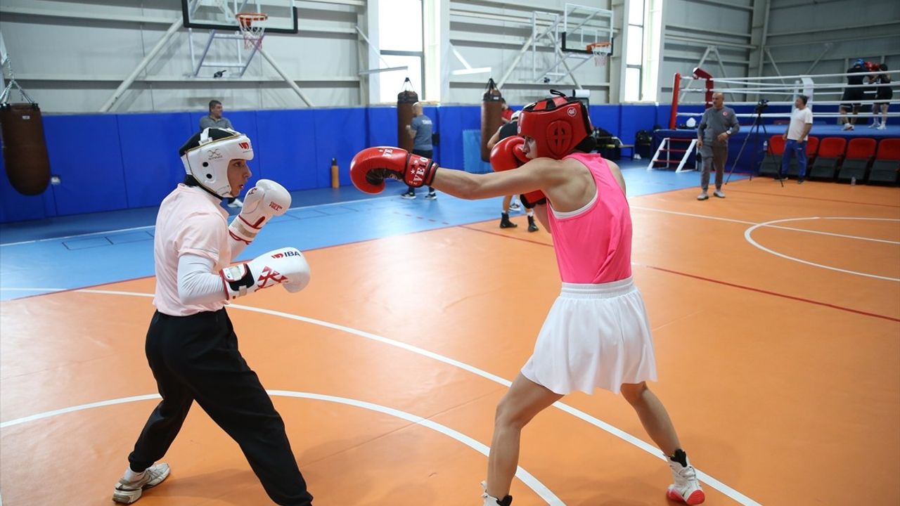 Kadın Boks Milli Takımı, Azerbaycanlı boksörlerle Kastamonu'da ortak kampa girdi