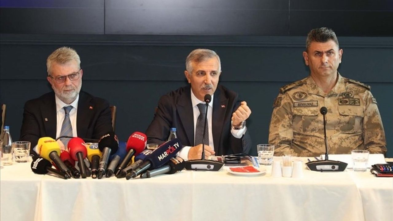 Kahramanmaraş'ta enkaz kaldırma çalışmaları yüzde 99 tamamlandı; kalıcı konut ve eğitim yatırımları sürüyor