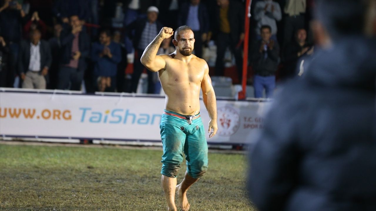 Kahramanmaraş'ta Karakucak Güreşleri Dünya Şampiyonası Sona Erdi; Türkiye Takım Şampiyonu