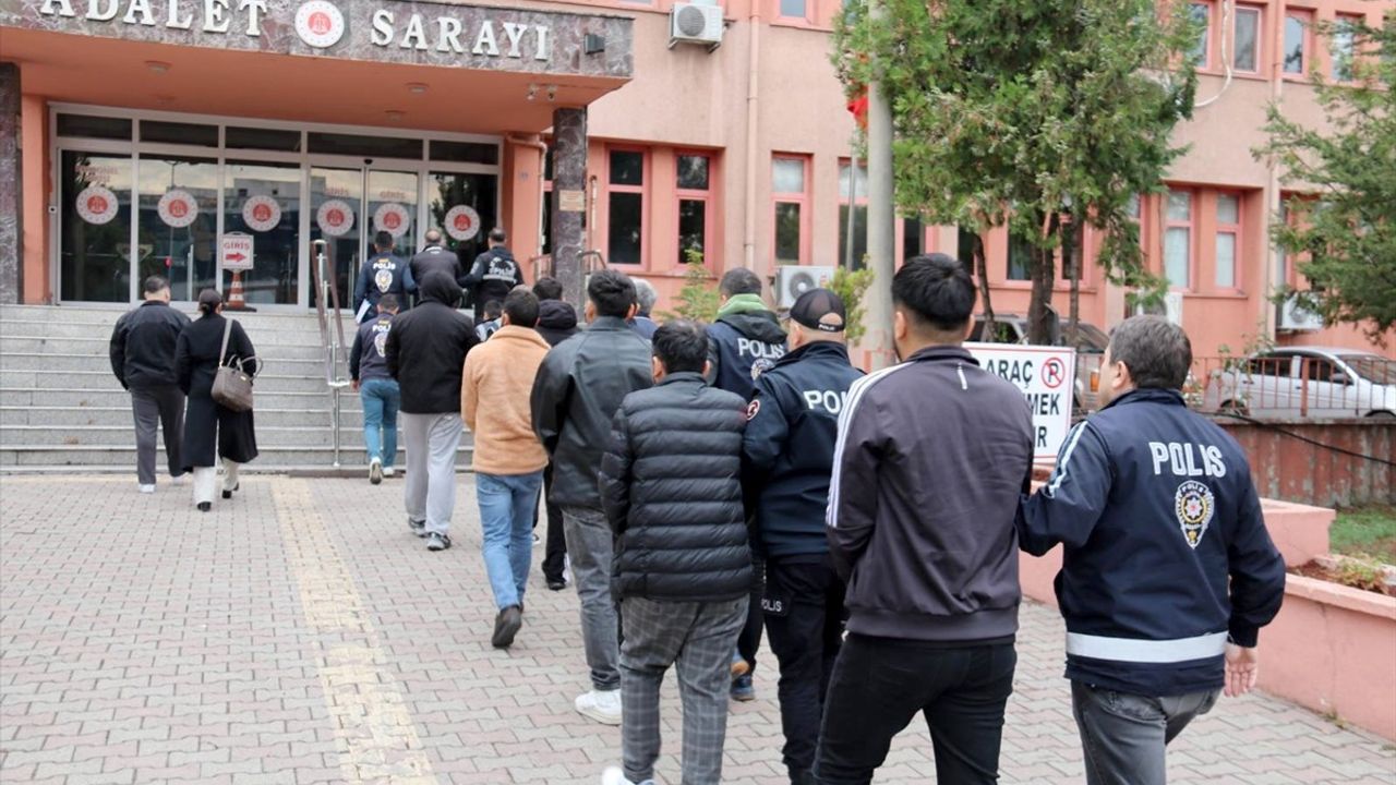Karabük merkezli siber dolandırıcılık operasyonunda 14 tutuklama