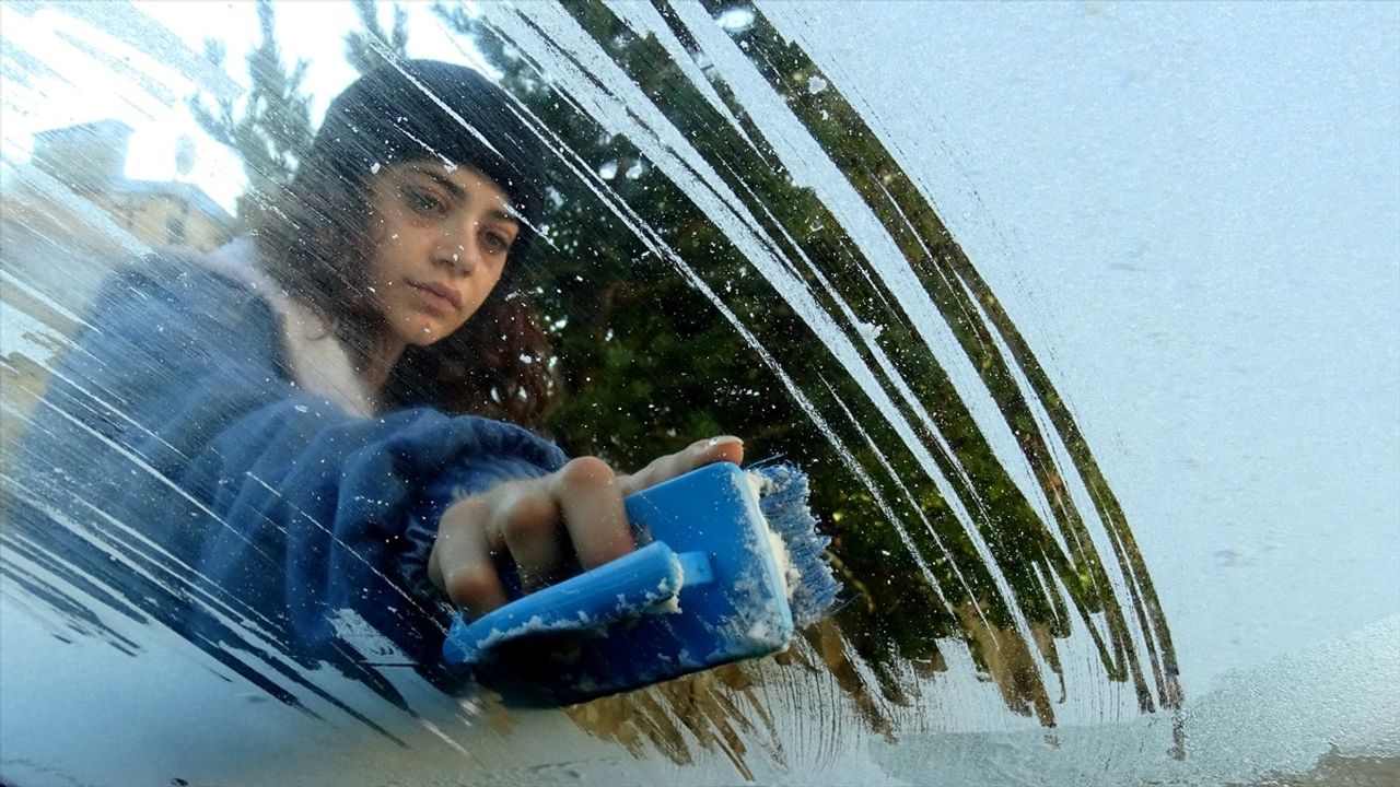 Kars'ta kar yağışı: Yüksek rakımlı köyler beyaza büründü