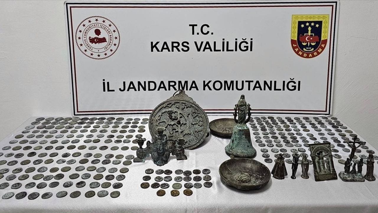 Kars'ta tarihi eser kaçakçılığı operasyonunda 5 kişi tutuklandı