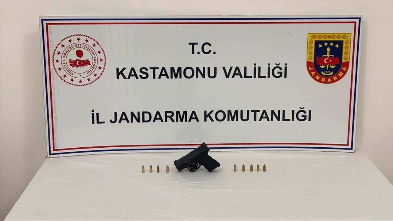 Kastamonu'da jandarma uyuşturucu operasyonunda 9 şüpheli gözaltına alındı