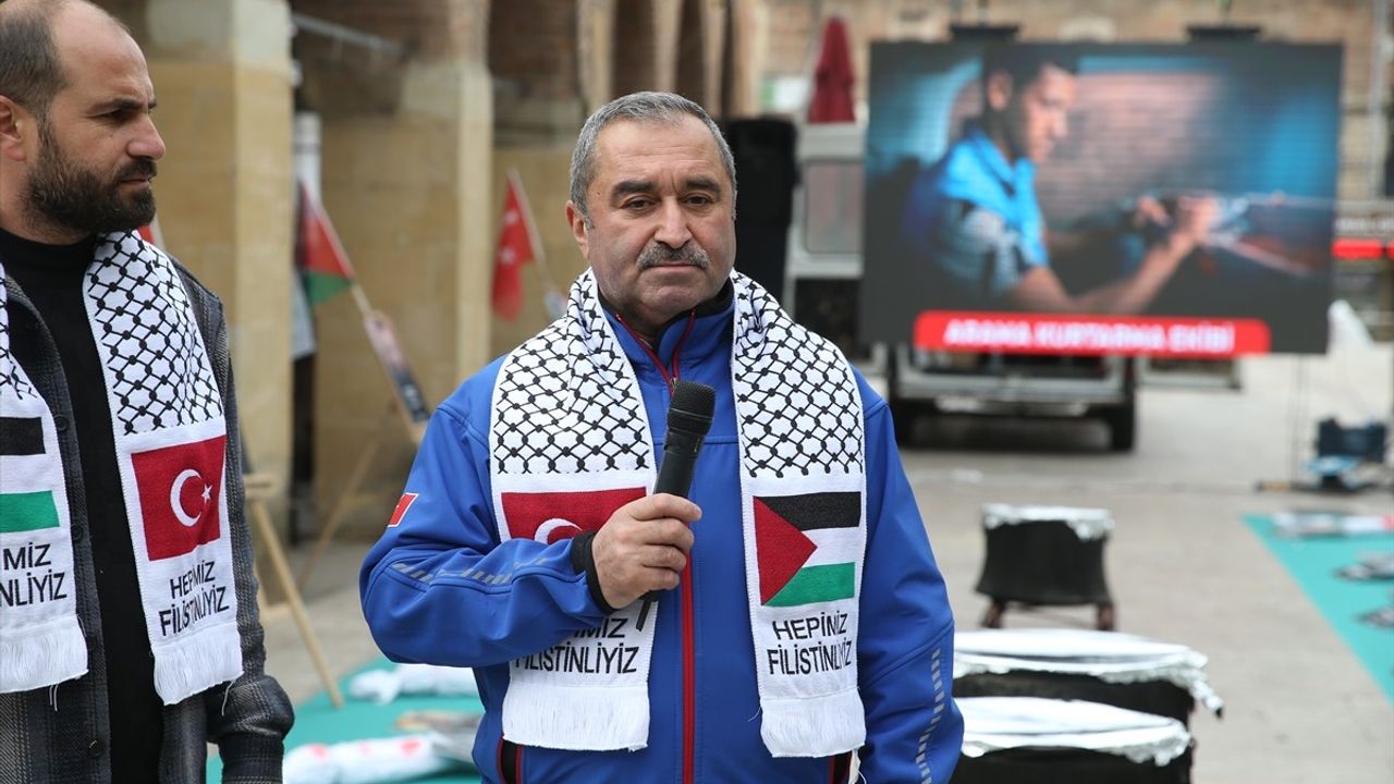 Kastamonu'da 'Küçük Kefenler Sergisi'yle Gazze'deki insanlık dramı vurgulandı