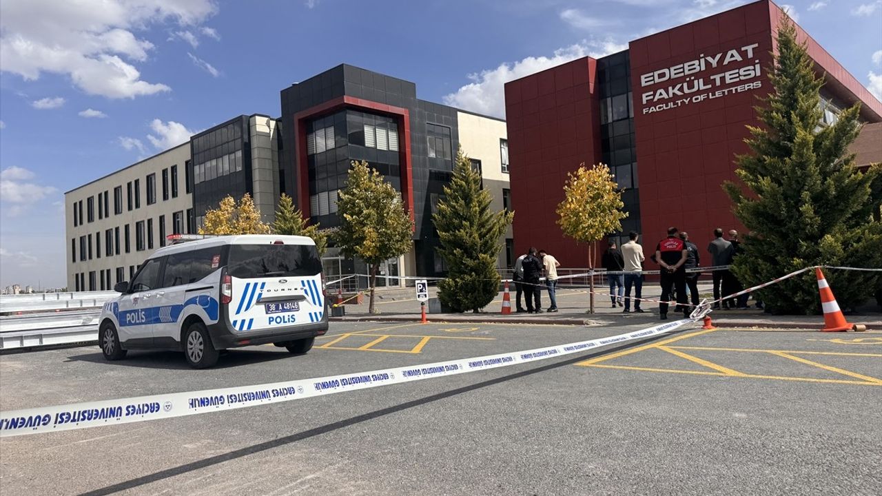 Kayseri'de eski eşi tarafından vurulan Erciyes Üniversitesi öğrencisi hayatını kaybetti