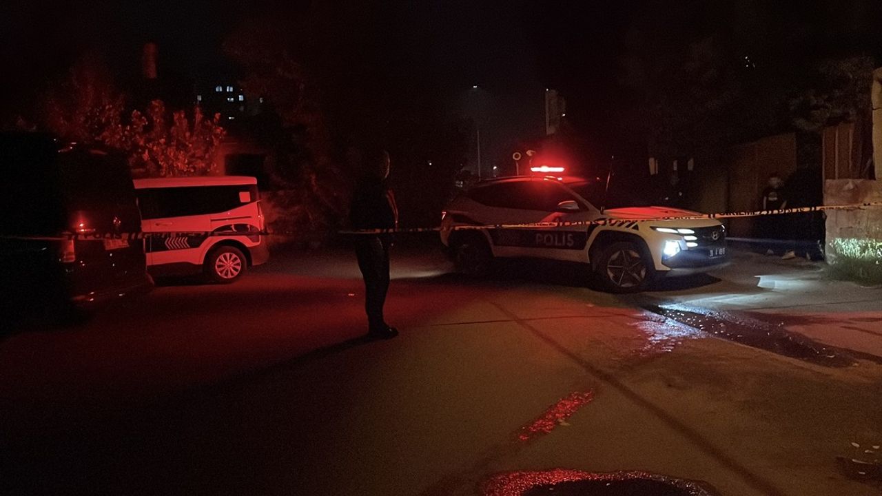 Kayseri Melikgazi'de dayısı tarafından bıçaklanan genç yaralandı