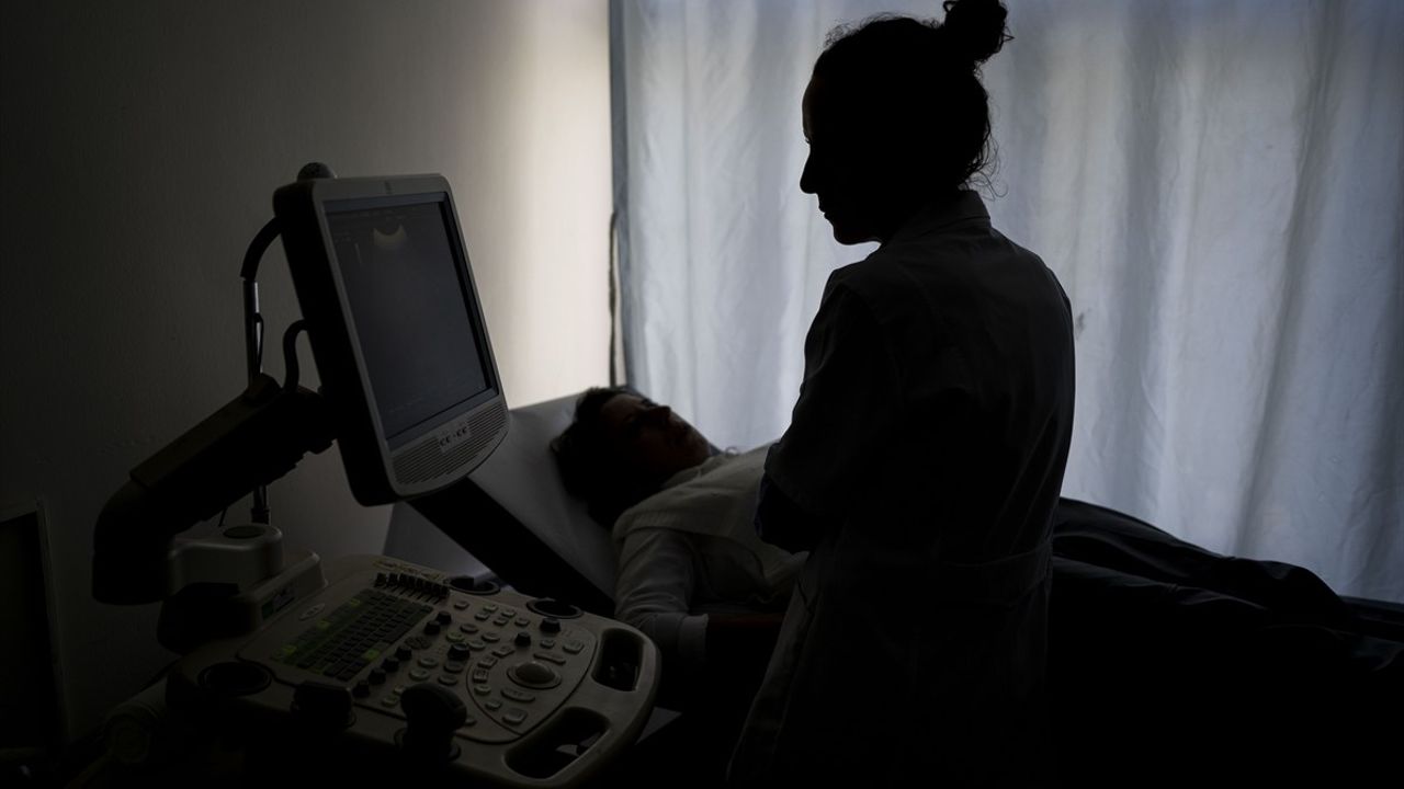 Kendi kendine muayene sayesinde erken teşhis: Serpil Barış meme kanserini yendi