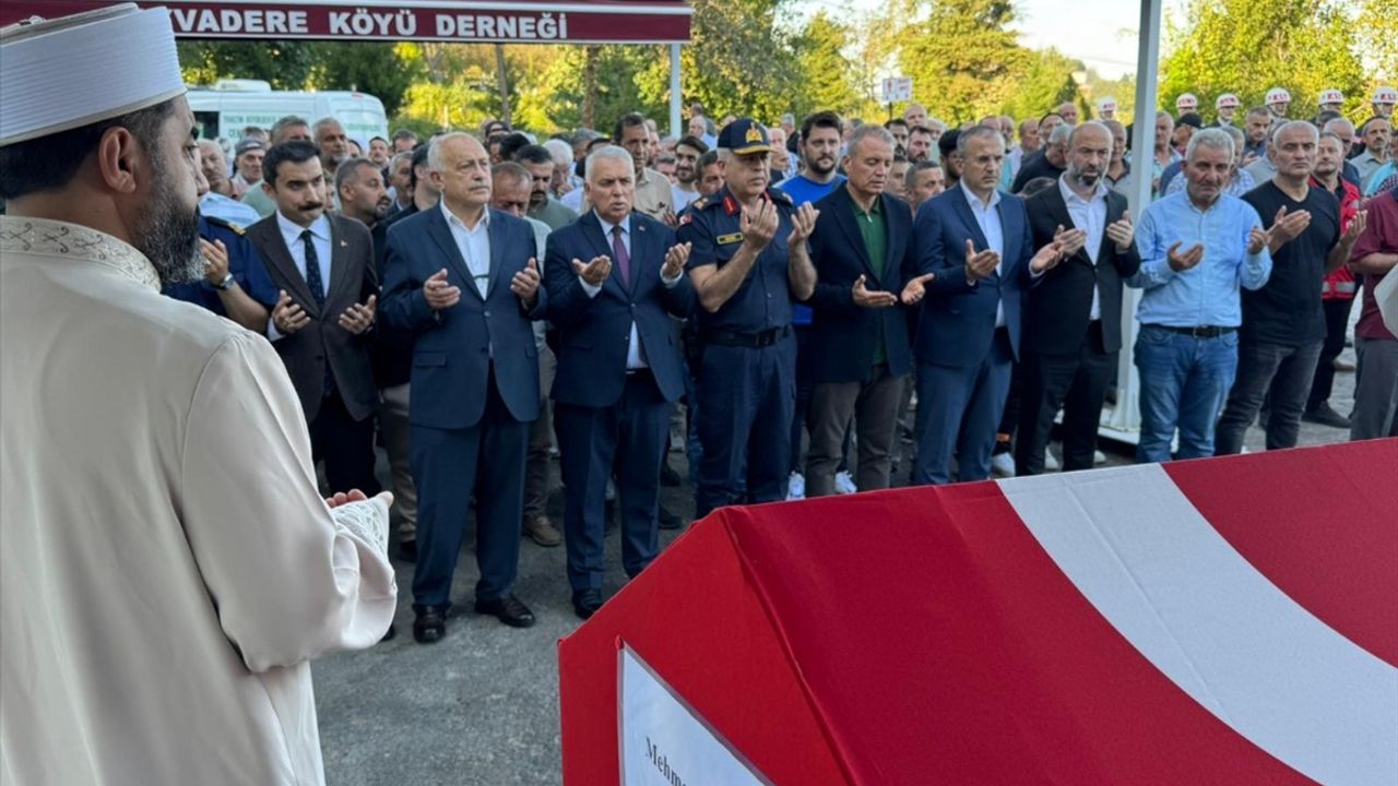 Kıbrıs Gazisi Mehmet Şahintaş, Trabzon Araklı'da Toprağa Verildi