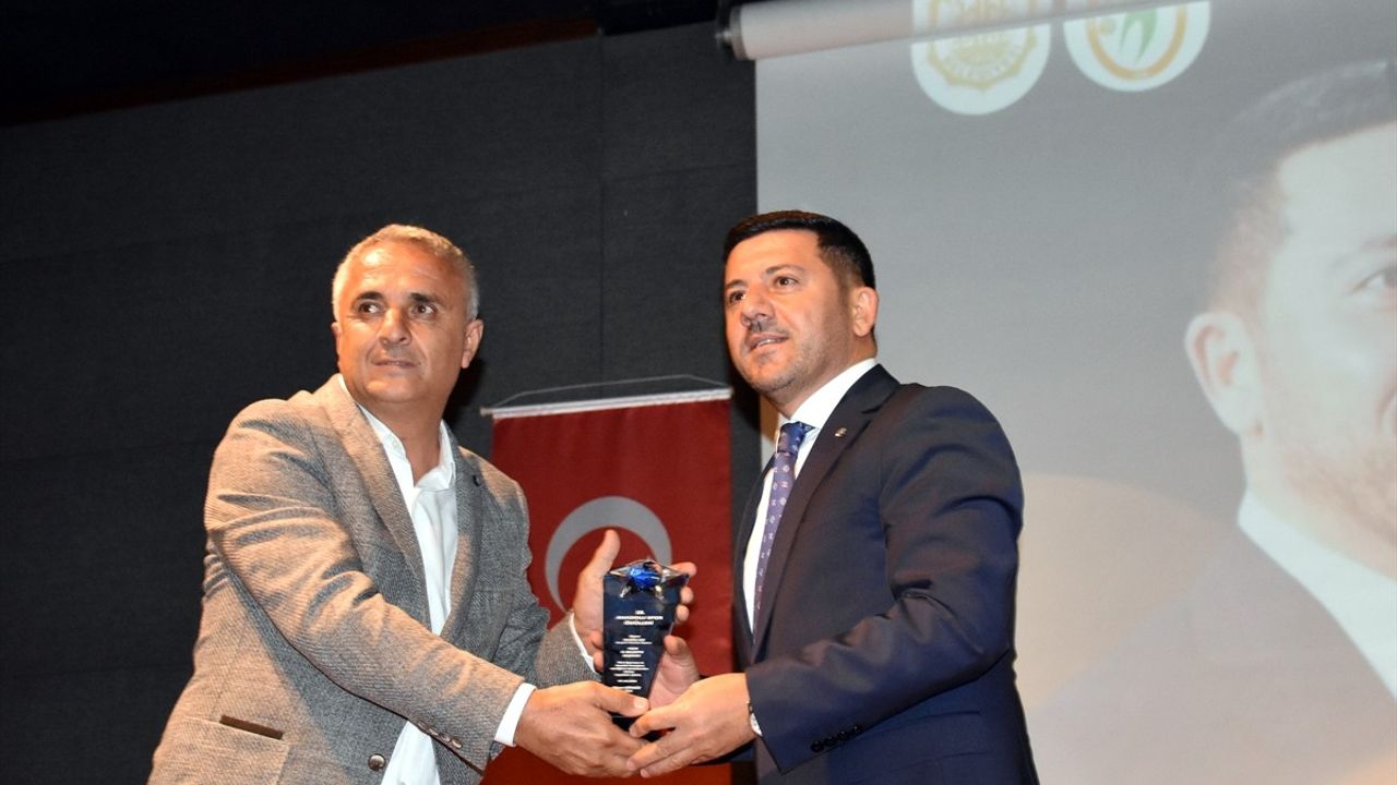 Kırıkkale'de 18. Anadolu Spor Ödülleri: Taha Akgül 'Yılın Federasyon Başkanı' seçildi